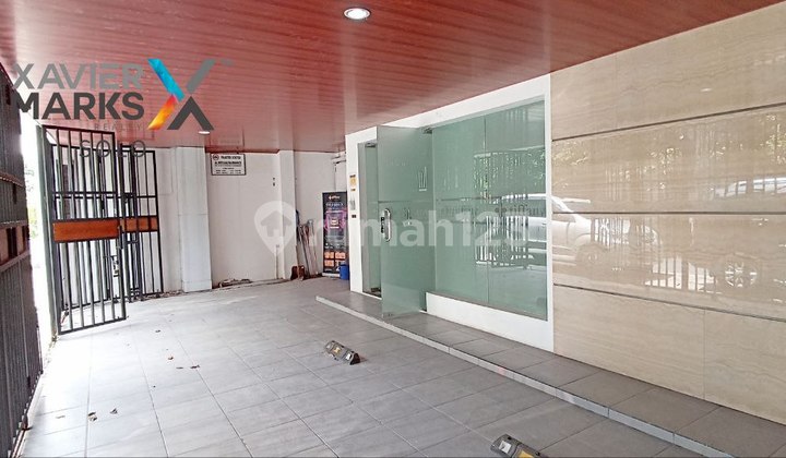 Disewakan Rumah Dan Ruang Usaha Murah  Tengah Kota 1