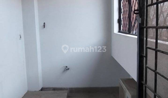 Dijual Rumah 2lt SHM Bebas Banjir di Menceng, Jakbar 2