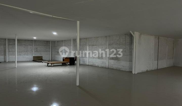 For Rent Warehouse on the Side of Serpong Main Road, Area 1000 m2