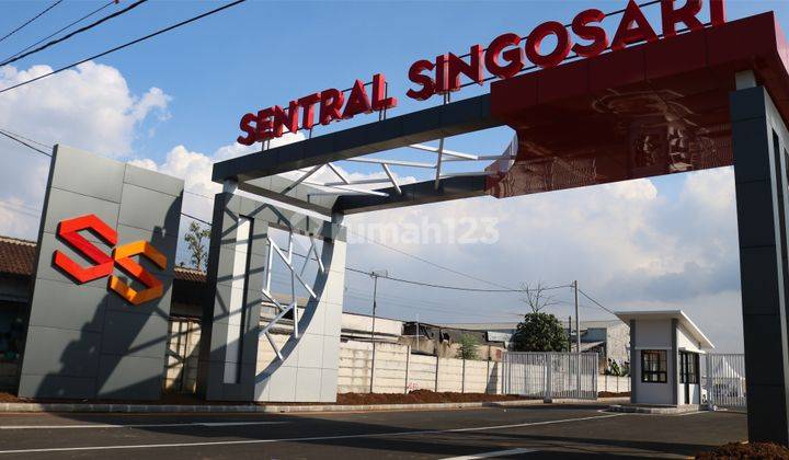 Gudang Ready Stock Sentral Singosari Malang Tipe Terbuka