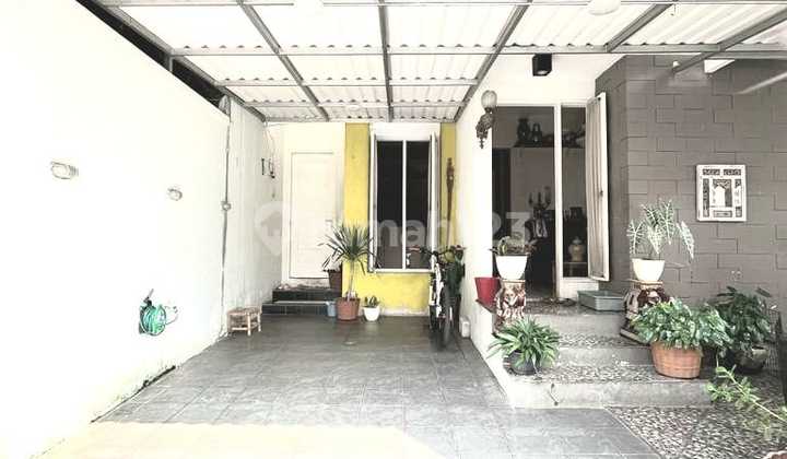 Second-hand House Ready for Occupancy in Ciganjur, South Jakarta 2