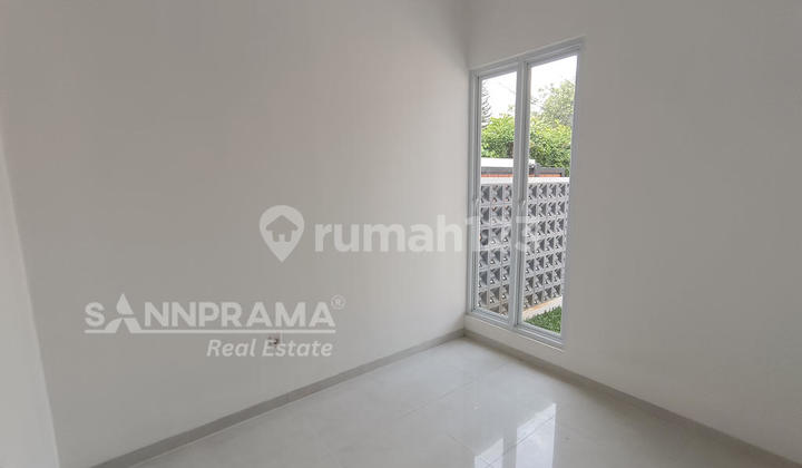 Rumah Siap Huni Strategis Dekat Kampus Ui Depok 2