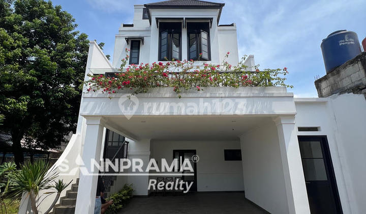 Rumah Mewah Strategis di Jagakarsa Jakarta Selatan Rumah Mewah Strategis di Jagakarsa Jakarta Selatan
