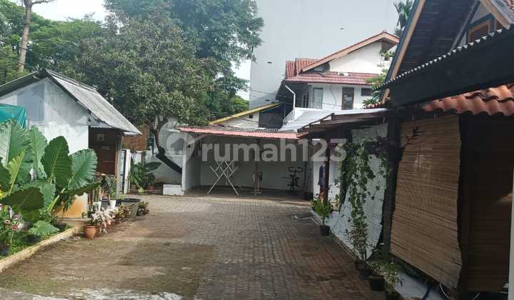 For Sale: House with Large Land in Salemba, Central Jakarta 2