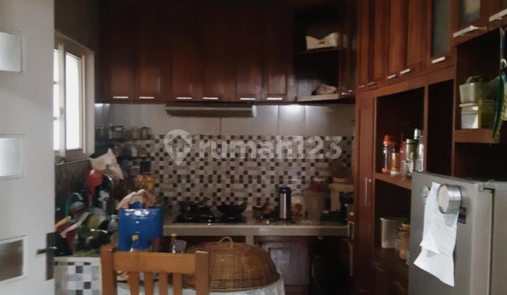 House with a Large Land in Limo Cinere, Depok City 2