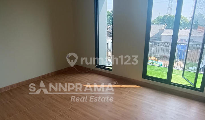 Rumah Dalam Cluster Exclusive Tekat Tol Limo Depok 2