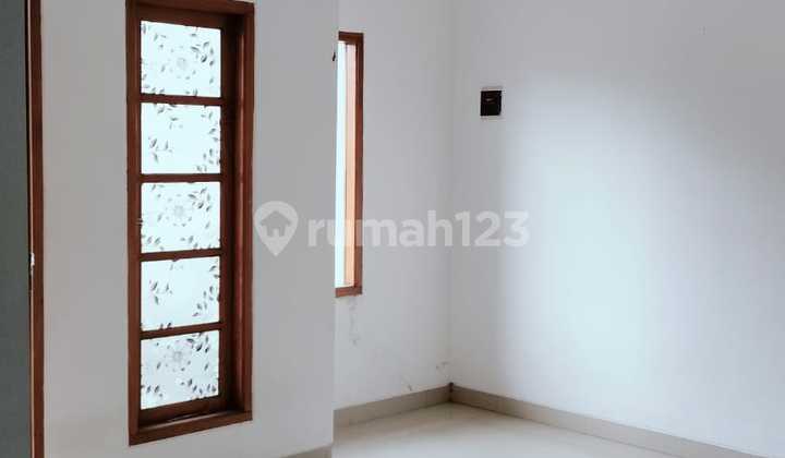 Dijual Rumah Second Dalam Clusterdi Sawangan Kota Depok 2