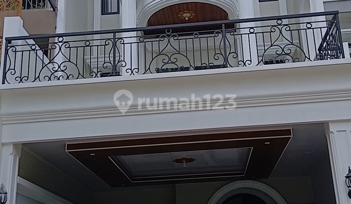 Dijual Rumah Mewah Siap Huni Dekat Pintu Tol Sawngan Depok