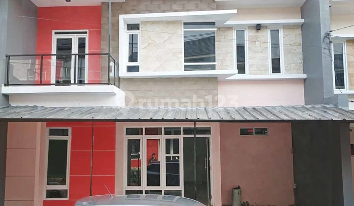 Dijual Rumah 2 Lantai SHM di Cisarua Bandung Barat, 5 Menit ke Pemkot Cimahi - Bebas Banjir