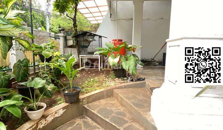 Turun Harga Jual Atau Sewa Rumah Kebayoran Baru, Jakarta Selatan, 10.55x20.15m², 2 Lt, SHM 2