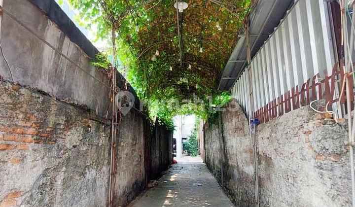 So Big! 762m House in Kebon Jeruk, Ngantong Land, Perfect for Residential, etc. 2