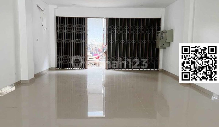 3.5-Storey Shophouse in Cipulir, Kebayoran Lama – Near Transjakarta & MRT Stops, 334 m² 2
