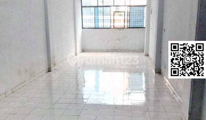 For Rent: 3.5-Story Shop House in Tanah Abang, Central Jakarta – 280 m² Close to MRT Location 2