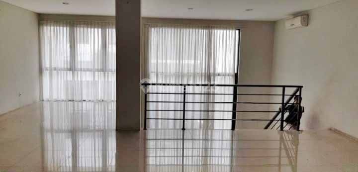 Dijual Rumah The Seven Residence, Jakarta Selatan, 156m², 3 Lt, SHM  2