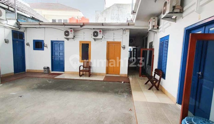 Jual Cepat! Rumah + Kost Under NJOP di Pasar Baru Jakarta Pusat, Luas 1.262M², Izin Hotel & Gedung
