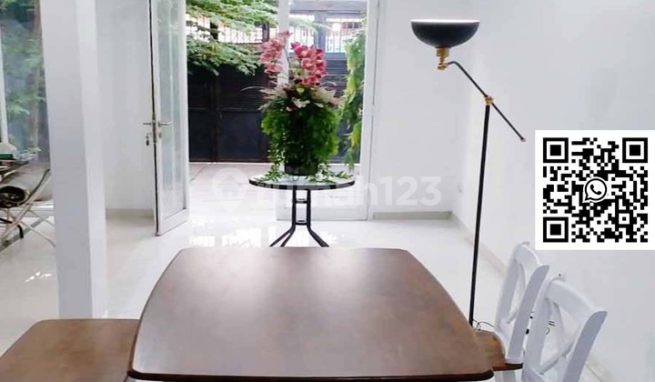Rumah Siap Huni di Kebon Jeruk Jakarta Barat, Dekat Jalan Panjang & Tol BSD - 110 m²