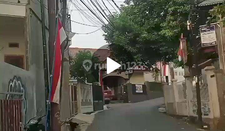 Siap Huni Rumah Baru Dibawah 1 M  Jakarta Timur, 2 Lantai, Bisa Kpr, Depan Jalan Lewat Mobil ! 2