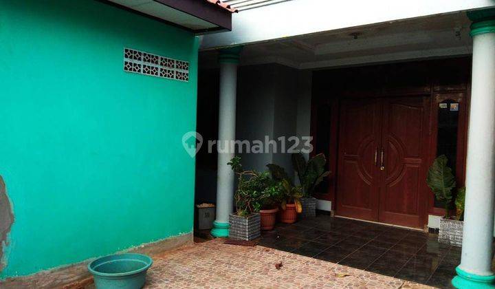 Rumah Usaha Strategis di Jakarta Timur,pinggir Jalan Raya 2