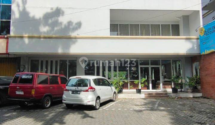 Ruko 3 Jadi 1 Cocok Utk Usaha Restaurant Dan Cafe.  1
