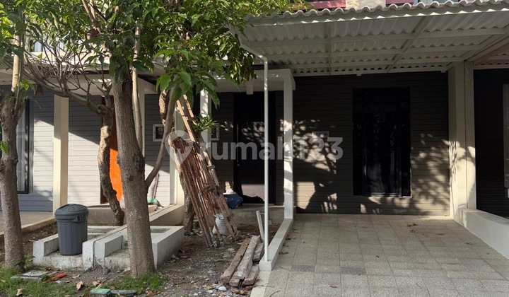 Rumah 2 Lantai Siap Huni Bersih dan Terawat