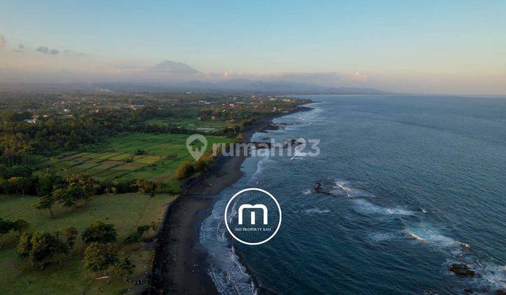 Tanah Kavling Langka Cocok Untuk Villa di Depan Pantai Saba, Bali 1