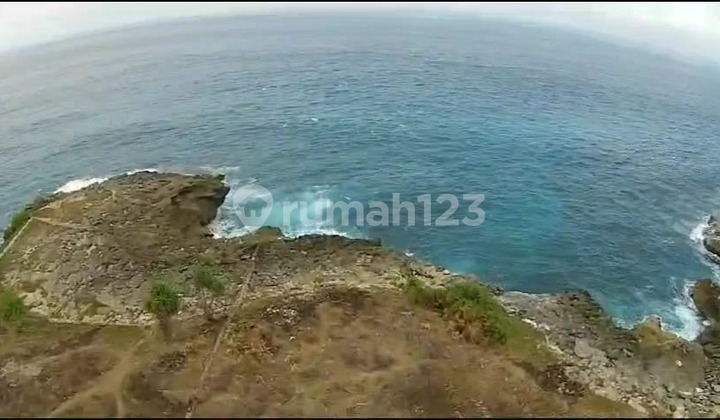 Lahan Tepi Tebing dengan Pemandangan Laut di Nusa Lembongan, Bali Lahan Tepi Tebing dengan Pemandangan Laut di Nusa Lembongan, Bali