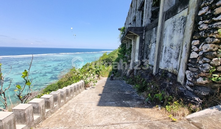 Tanah Tebing Tepi Pantai di Kawasan Nusa Dua, Bali Tanah Tebing Tepi Pantai di Kawasan Nusa Dua, Bali