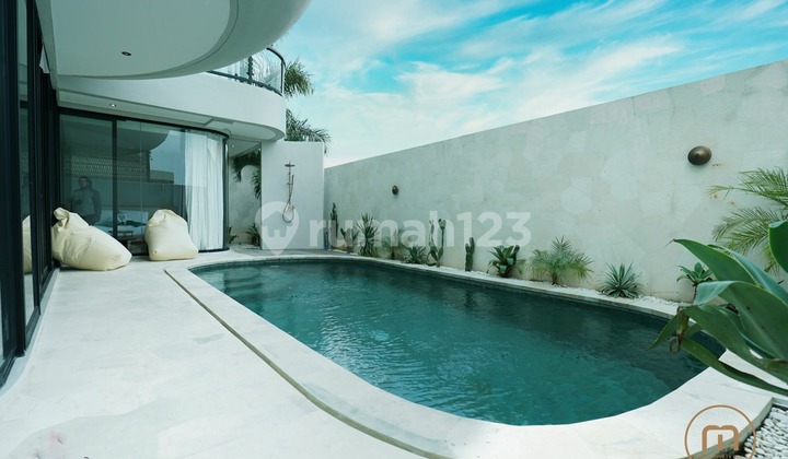 Villa Pemandangan Laut dan Sawah Dekat Pantai di Seseh, Bali Villa Pemandangan Laut dan Sawah Dekat Pantai di Seseh, Bali