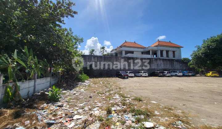 Tanah Depan Pantai Pemandangan Sunset di Pantai Jerman Kuta, Bali Tanah Depan Pantai Pemandangan Sunset di Pantai Jerman Kuta, Bali