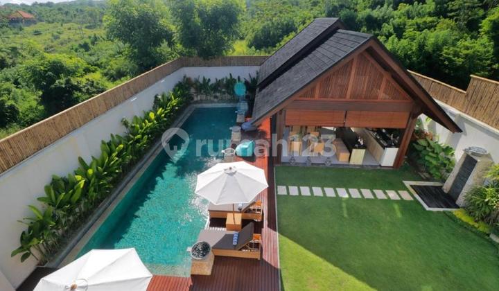Villas and Private Houses Located on Blimbingsari Street, Pecatu, Bali