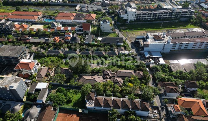 Tanah Lokasi Lingkungan Villa di Pinggir Jalan Petitenget, Bali