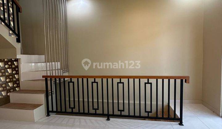 Rumah 3 Lantai Murah Ciracas Lb 200 Lt 100 Hook Ada Rooftop  2