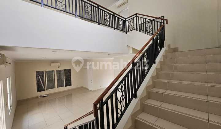 HARUS PUNYA RUMAH CANTIK SIAP HUNI, LUAS DI SPRING SUMMARECON SERPONG