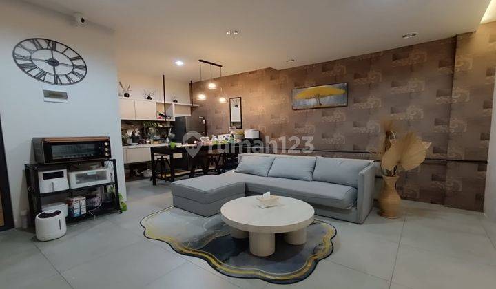 Rumah Cantik Full Furnished Di Tabebuya Bsd 2