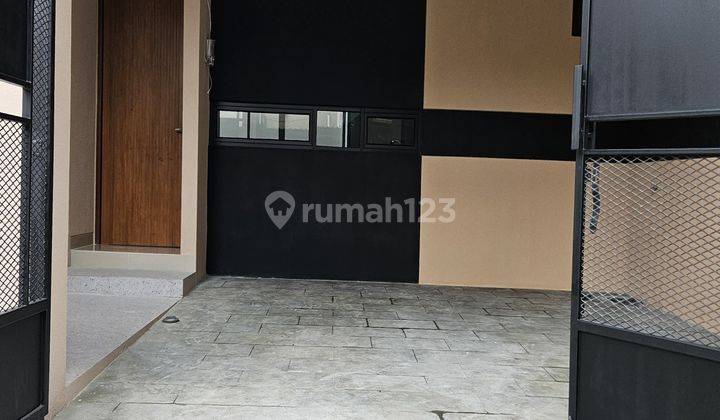 Rumah Baru Di Sektor 9 Bintaro, Super Cantik Shm  2