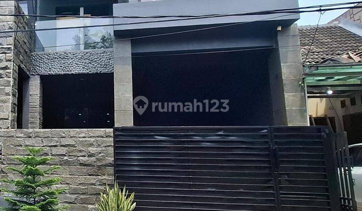 Rumah Cantik 2.5 Lantai Di Griya Jakarta Pamulang Shm 1