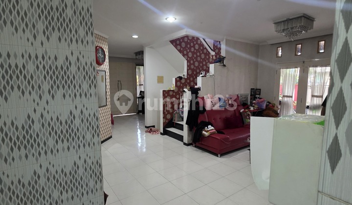 Dijual Rumah Hook di Komp Metro Permata 13,5X14 Dijual Rumah Hook di Komp Metro Permata 13,5X14