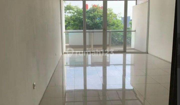 Dijual Rumah Cantik 3 Lantai Sudah SHM di Citra 7, Jakarta Barat 2