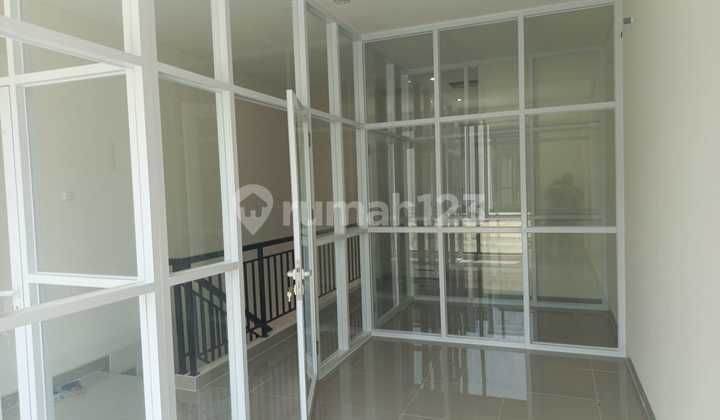 For Sale: Shophouse in Sorento West, Gading Serpong For Sale: Shophouse in Sorento West, Gading Serpong