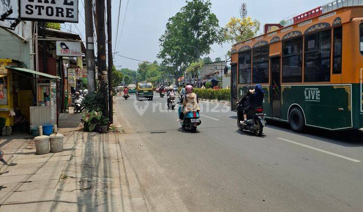 Disewakan Ruko Gandeng Stratetgis 3 Lantai di Cipondoh 2