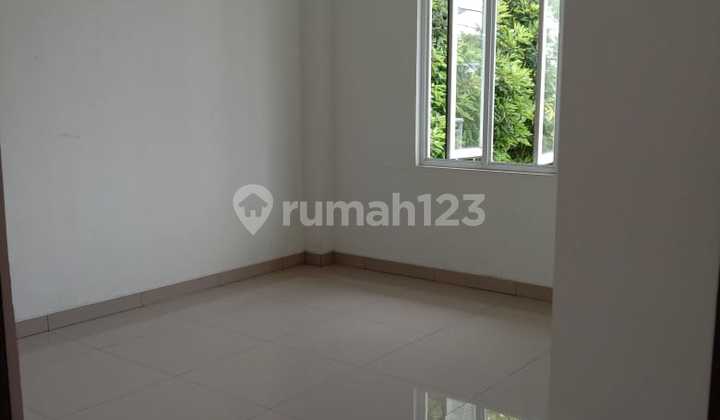 Dijual Murah !! Rumah bisa Buat Usaha, Jalan Akses Utama & Ramai. Dijual Murah !! Rumah bisa Buat Usaha, Jalan Akses Utama & Ramai.