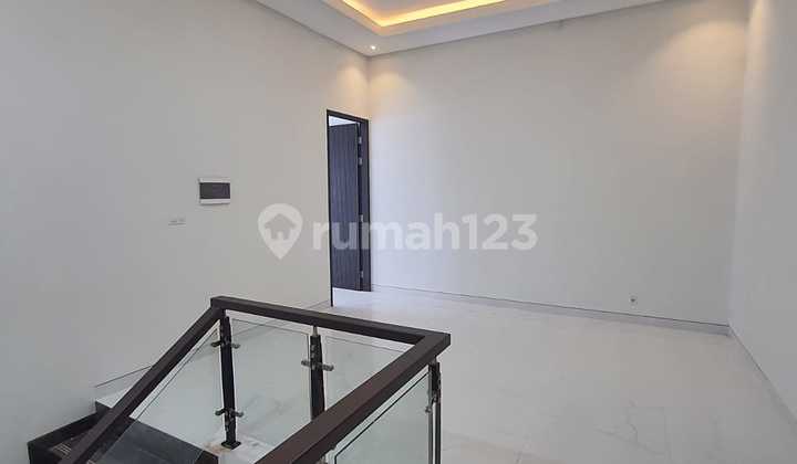 For Sale New House in Fullerton Citraland Utama West Surabaya 2