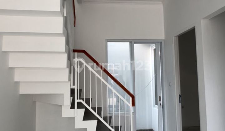 Full Red Brick House, Ready to Occupy, Complete Legality in Jatibening Cluster