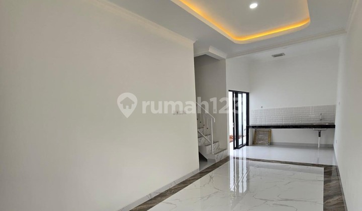 Rumah Baru  Mewah Ready, Tanah Luas, Hanya 7 Menit Dari LRT Jatibening 2