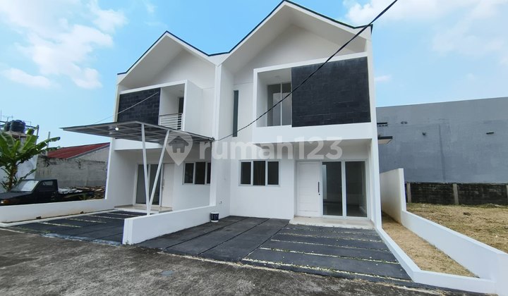 House Ready to Occupy, Land 99 sqm, Access for 2 Cars, near Jatibening Toll Road