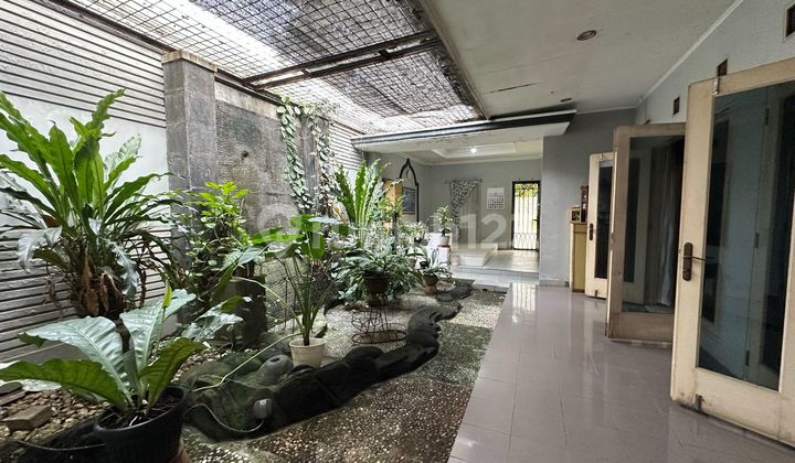 BSD Puspitaloka House 4+1 Bedrooms, Spacious Yard