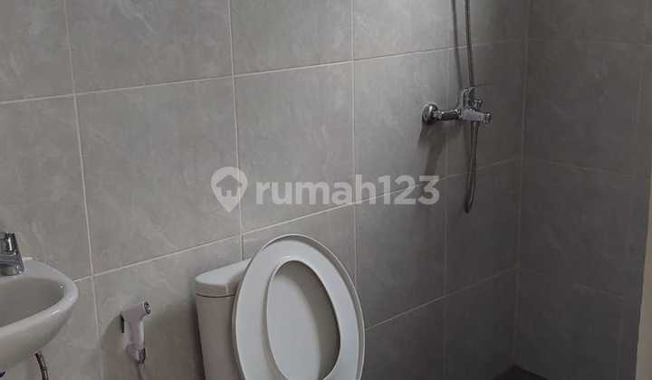 Dijual Rumah 2Lt Nempel Bsd Only 600Jtan 2