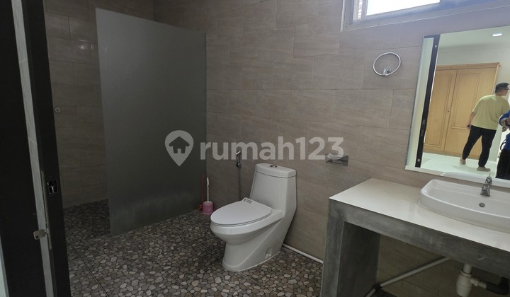 For Rent: Move-in Ready 4+1 Bedroom House with 3 Car Parking in Elite Area 2