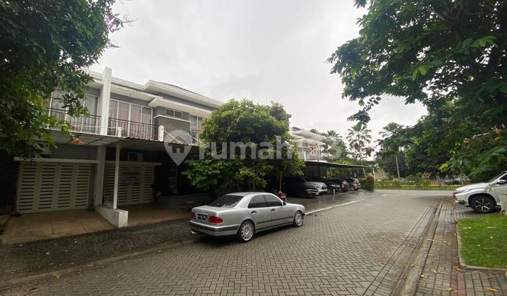 For Sale Ready-to-Occupy House in BSD, 4+1 Bedrooms, North-Facing Living Area. 2