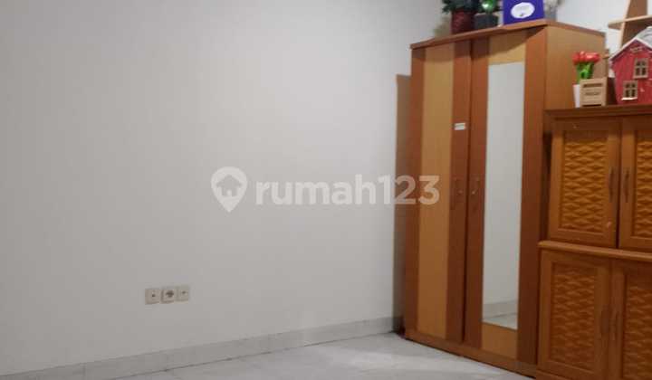 Rumah Intercon Taman Kebon Jeruk Meruya.4+1Kt Nego 2